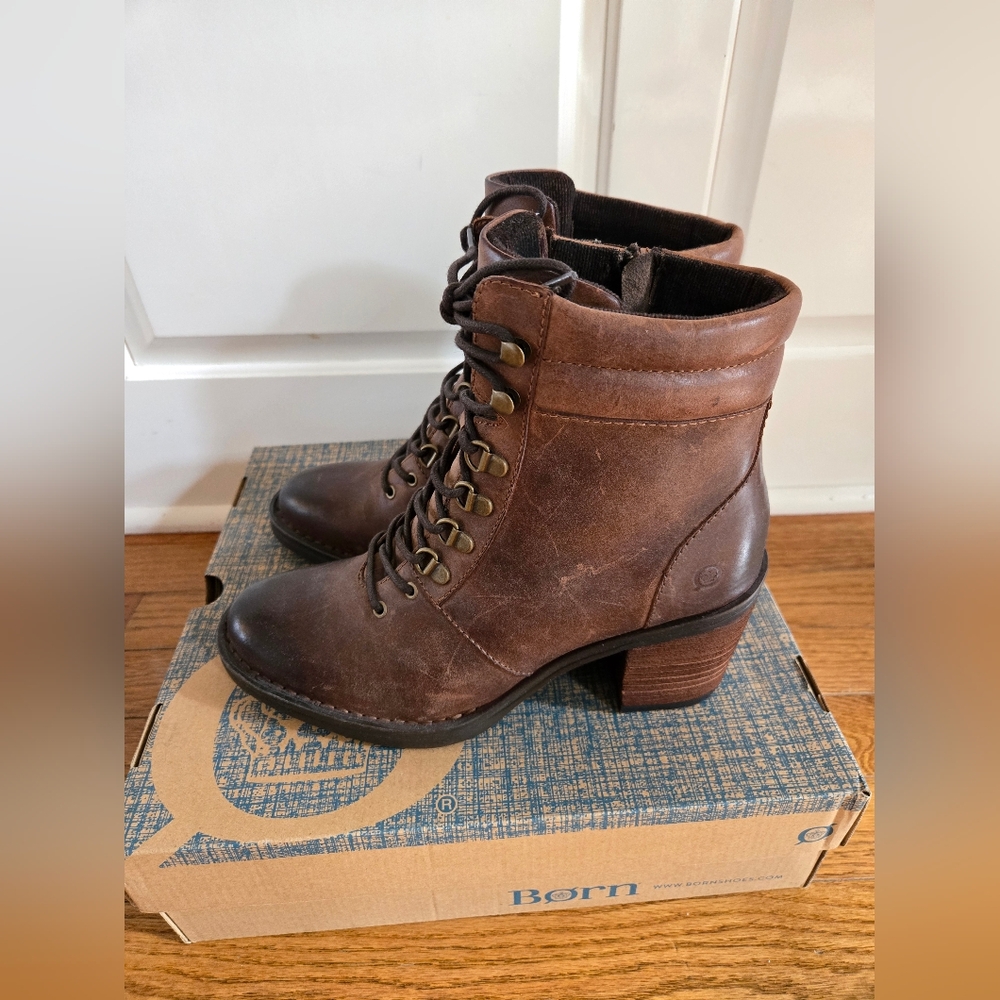 NWT Born Descent Boots - Picture 3 of 6